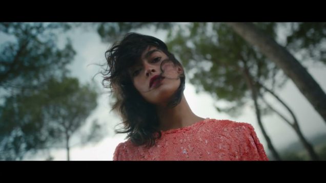 move-by-french-fanfan-clip-julia-jean-baptiste-soleil-noir